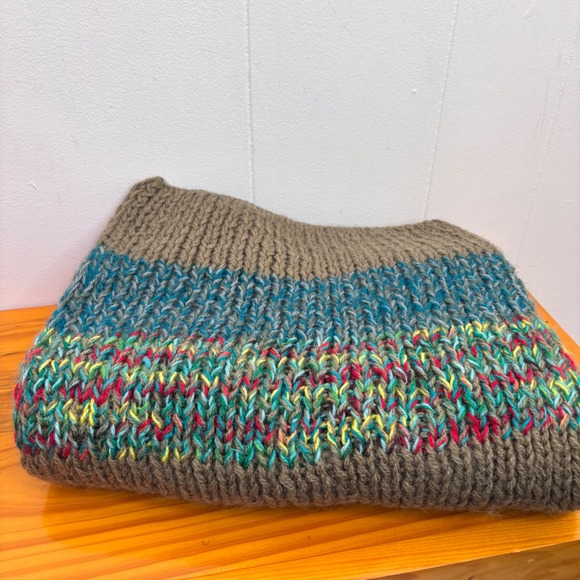 Andes Gifts Peru Hand‎ Knit Scarf 68x11 Colorful Striped Soft Acrylic Alpaca - Picture 1 of 5